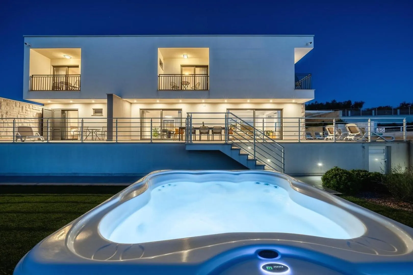 New! Villa Paloma Blanca 4-Bedroom Villa With Sea Views Seget Vranjica Croatia