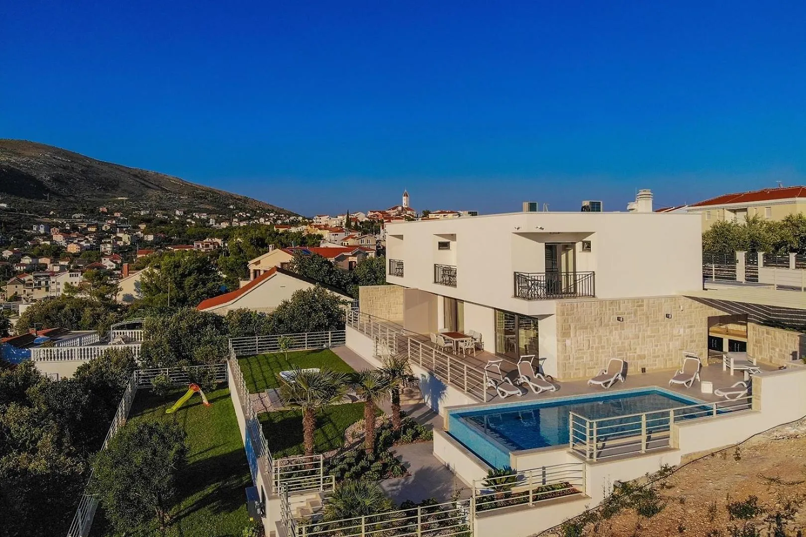 New! Villa Paloma Blanca 4-Bedroom Villa With Sea Views Seget Vranjica