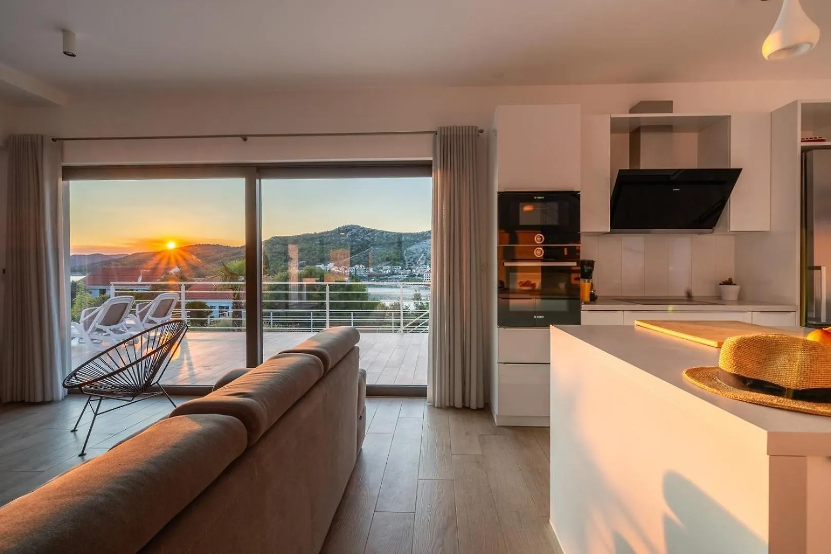 New! Villa Paloma Blanca 4-Bedroom Villa With Sea Views Seget Vranjica Croatia
