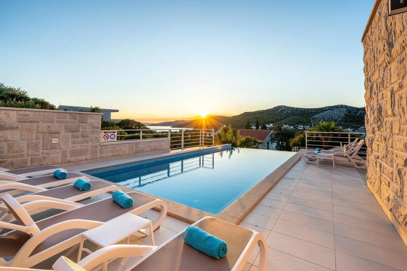 New! Villa Paloma Blanca 4-Bedroom Villa With Sea Views Seget Vranjica Croatia