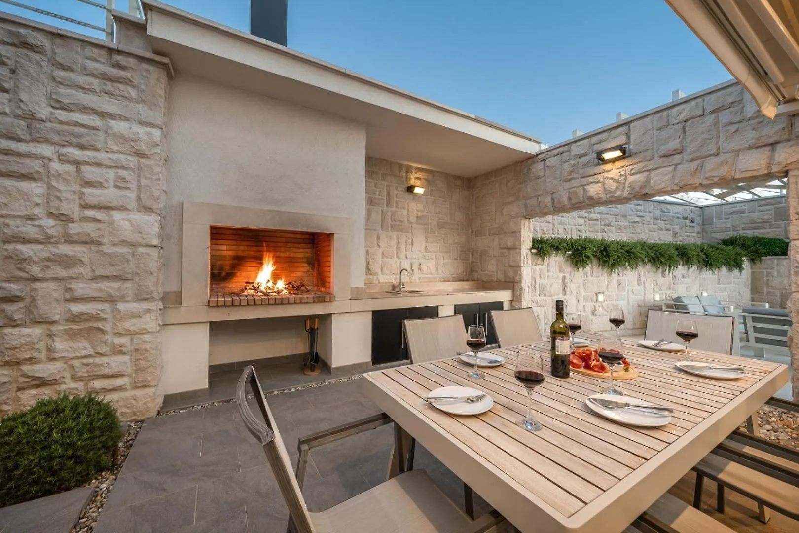New! Villa Paloma Blanca 4-Bedroom Villa With Sea Views Seget Vranjica