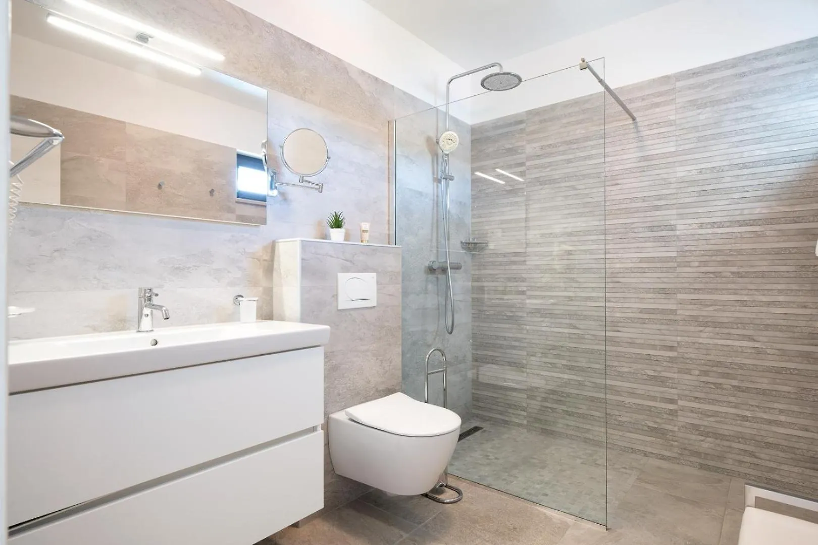 New! Villa Paloma Blanca 4-Bedroom Villa With Sea Views Seget Vranjica