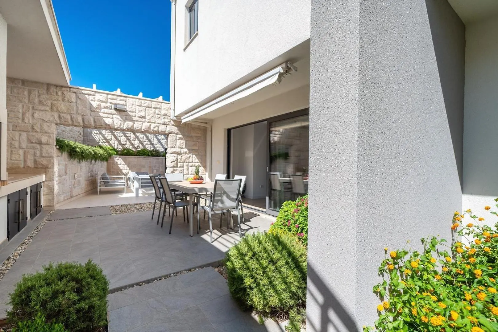 New! Villa Paloma Blanca 4-Bedroom Villa With Sea Views Seget Vranjica