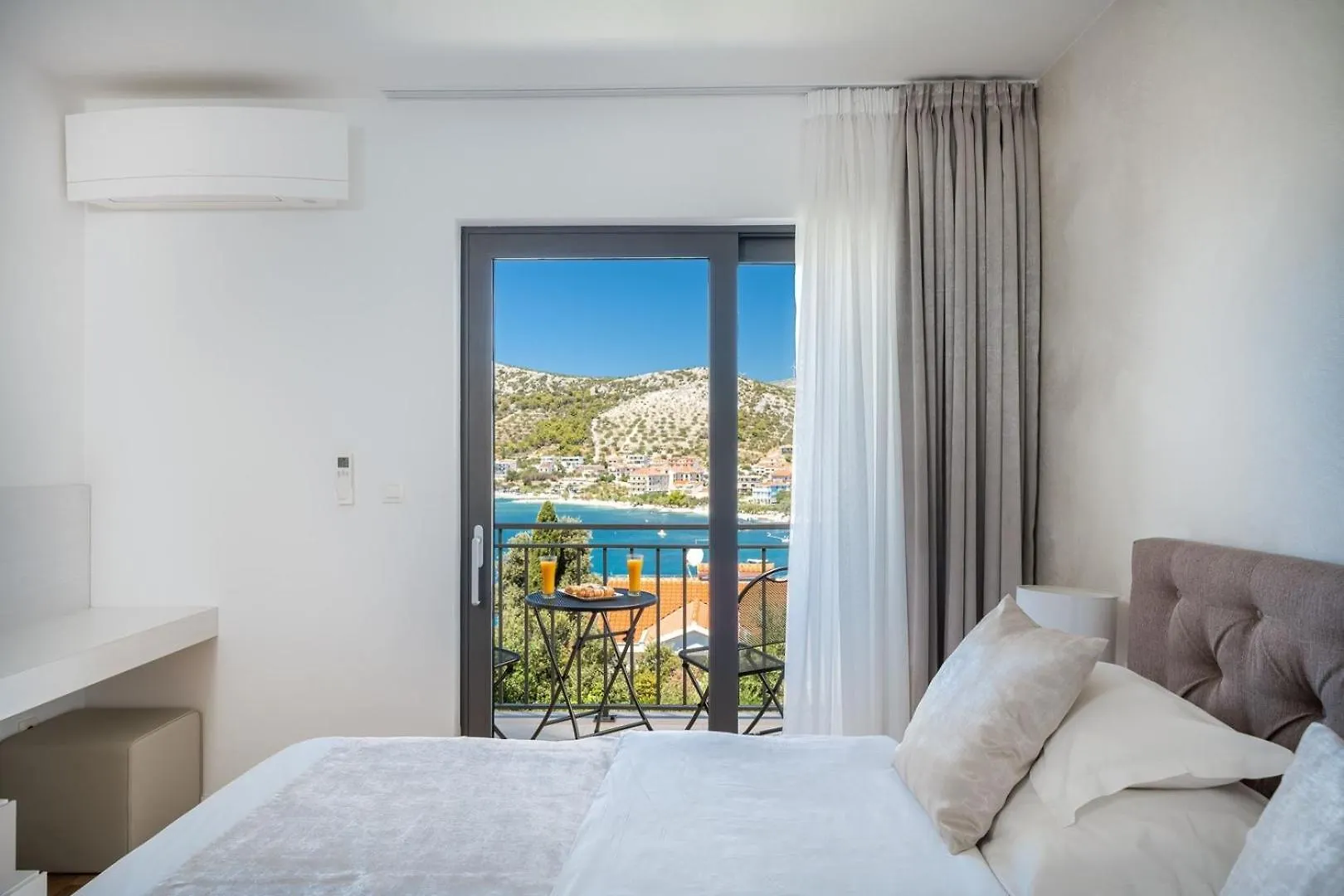 New! Villa Paloma Blanca 4-Bedroom Villa With Sea Views Seget Vranjica