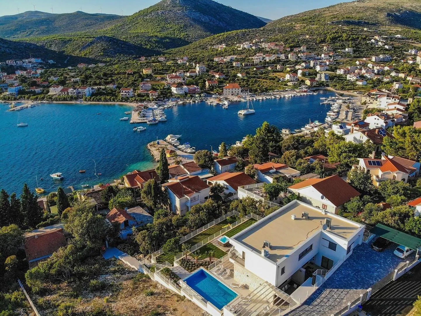 New! Villa Paloma Blanca 4-Bedroom Villa With Sea Views Seget Vranjica