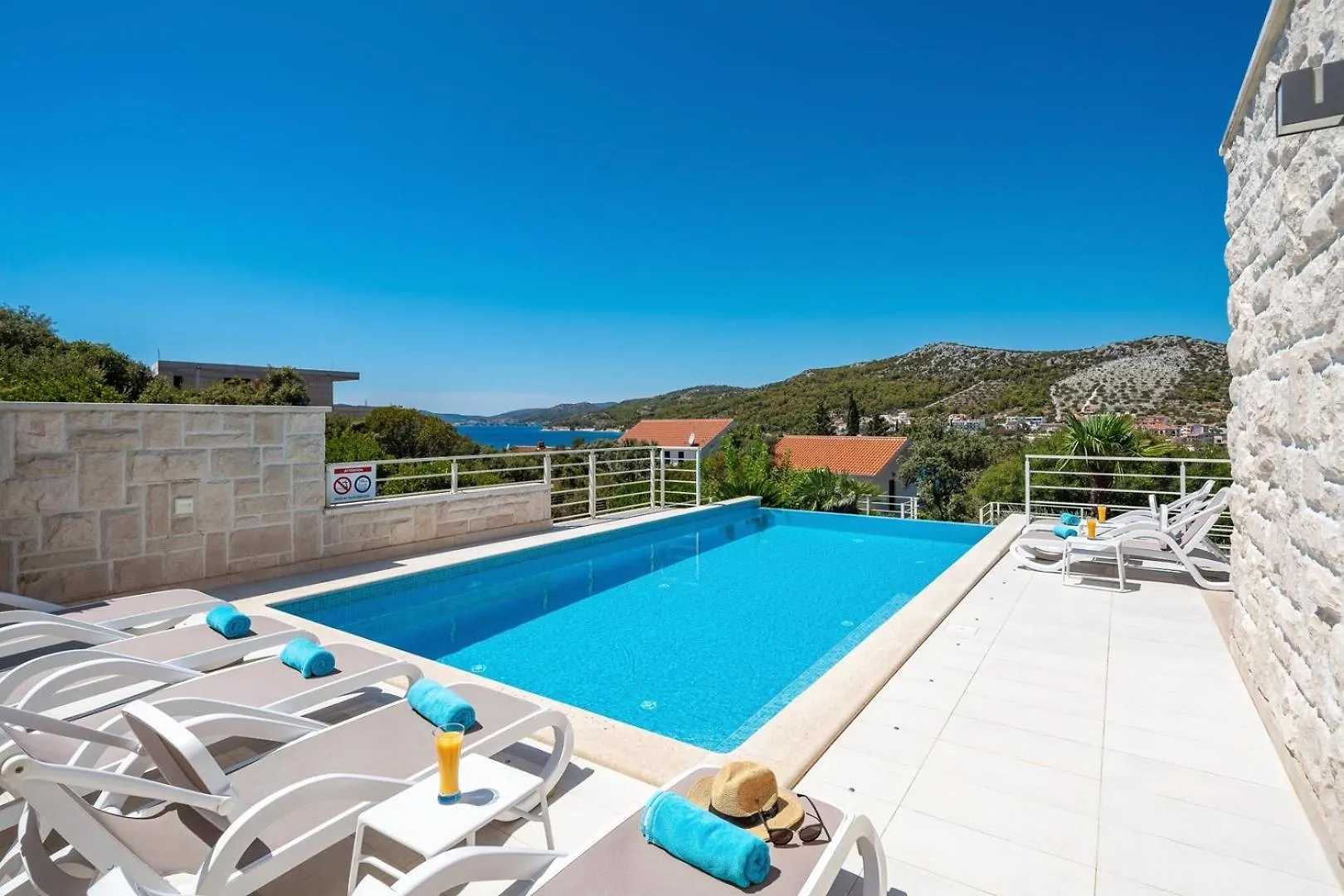New! Villa Paloma Blanca 4-Bedroom Villa With Sea Views Seget Vranjica