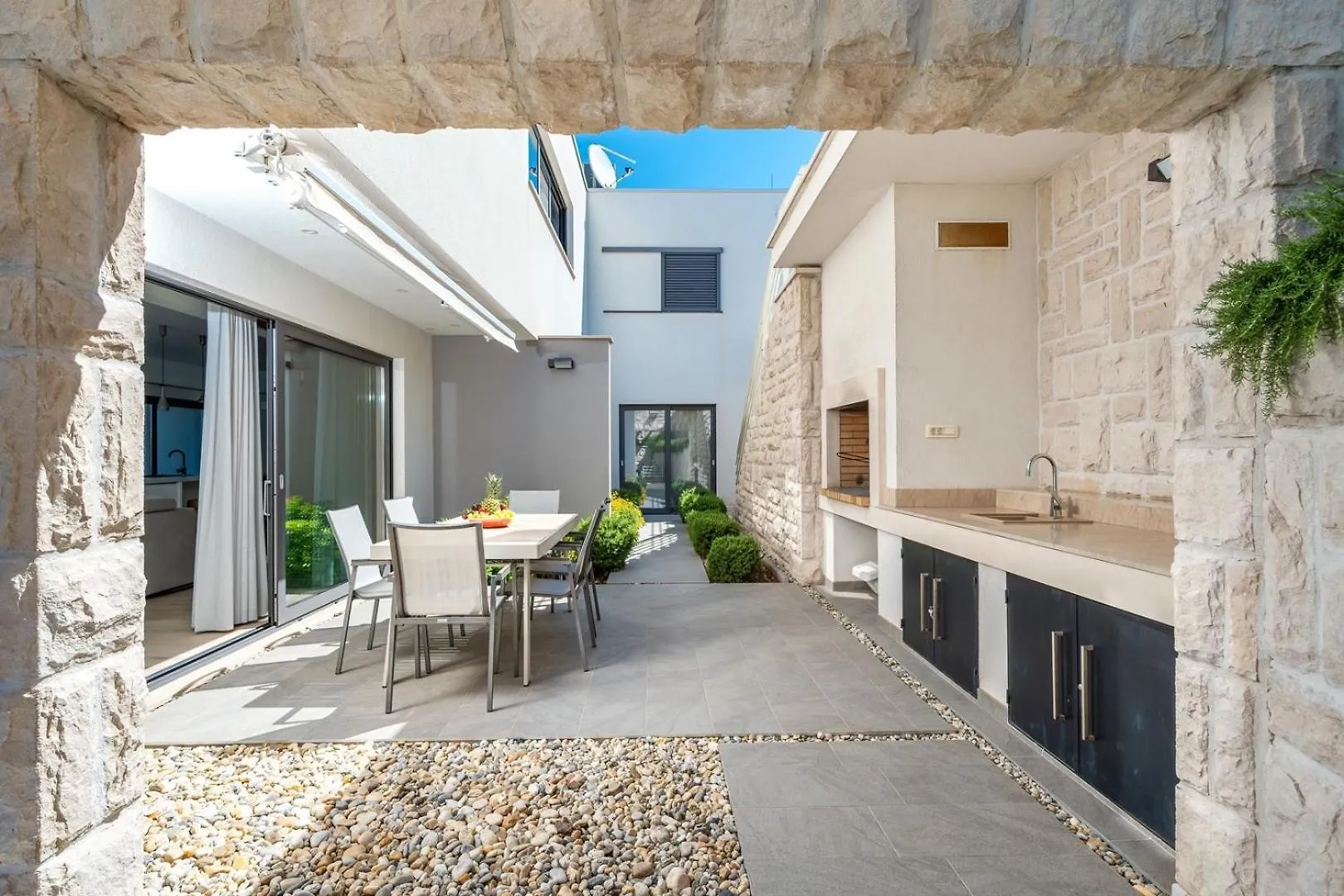 New! Villa Paloma Blanca 4-Bedroom Villa With Sea Views Seget Vranjica